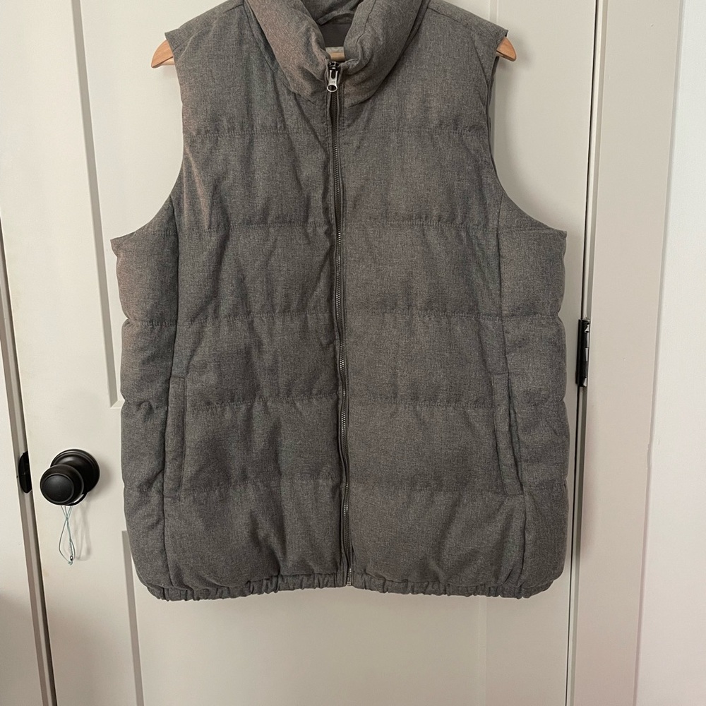 Old Navy Gray Maternity Vest